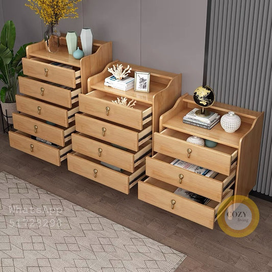 Solid wood chest with round legs