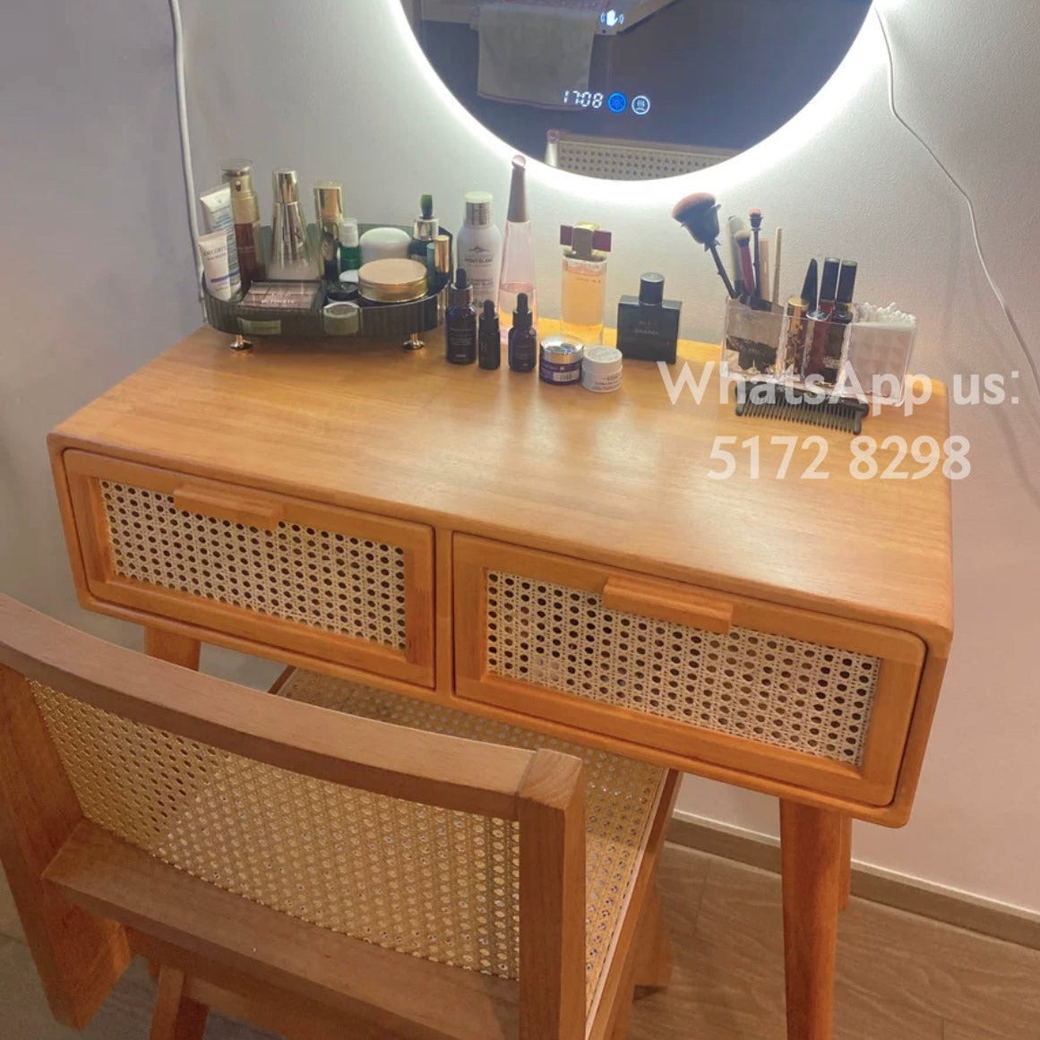 Solid wood dressing table D072