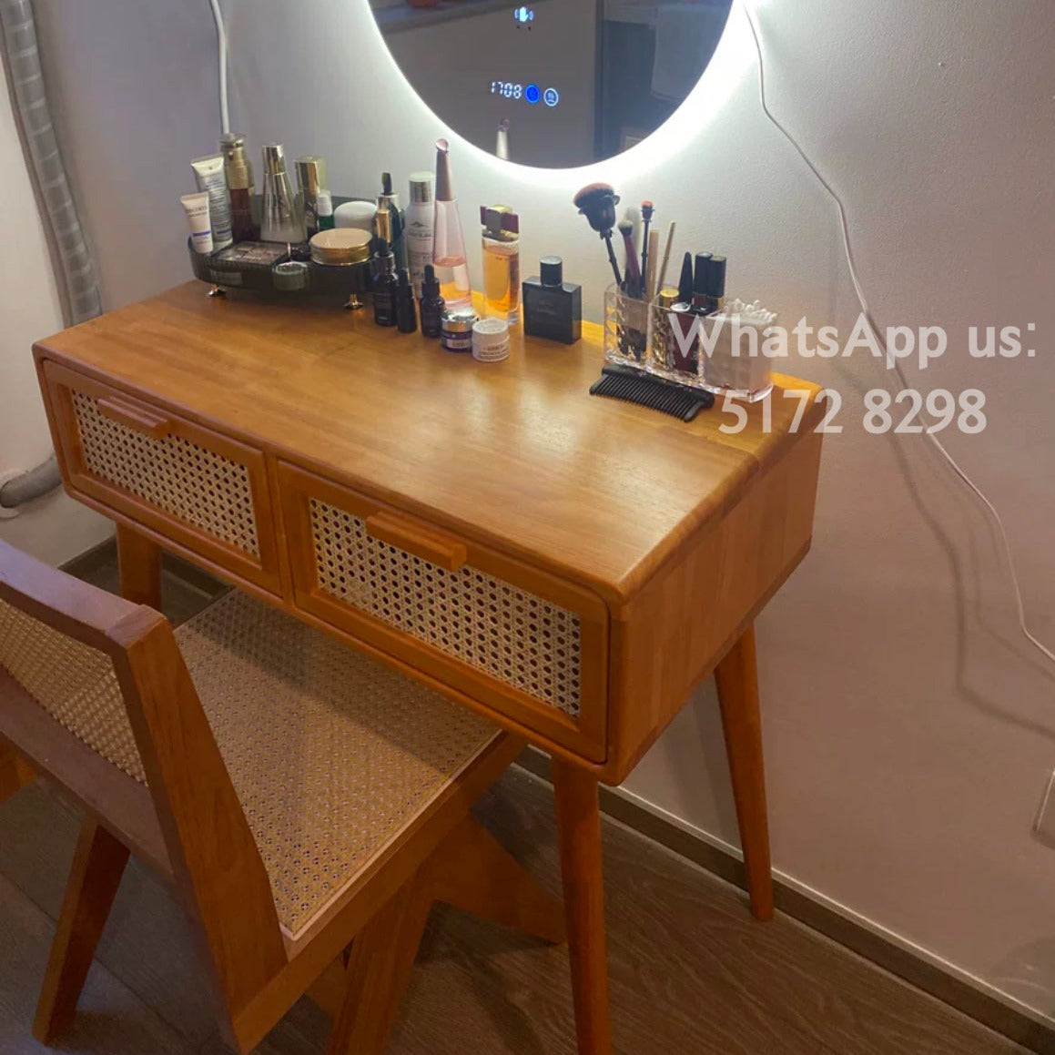 Solid wood dressing table D072