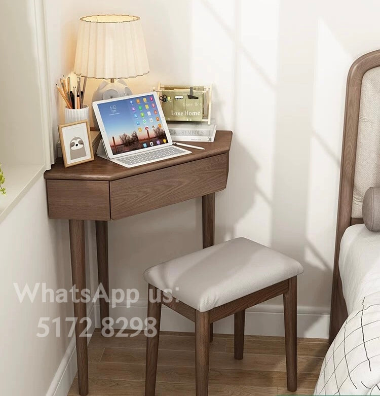 ๐๐๐๐ solid wood desk