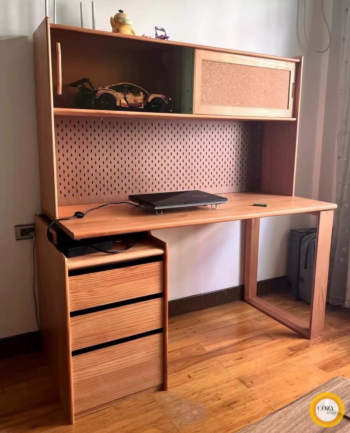 ๐๐๐๐ desk