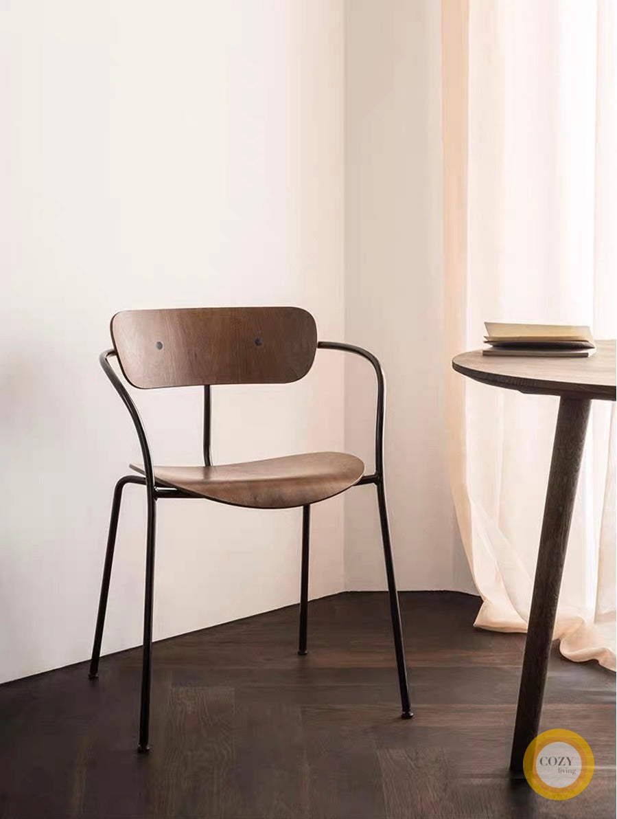 2 dining chairs