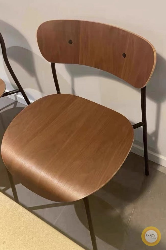 2 dining chairs