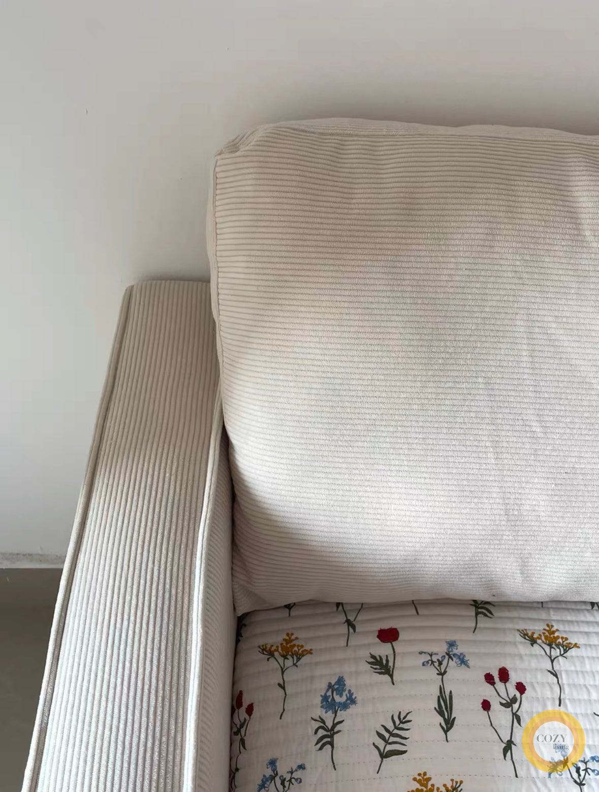 FÖRTE Nordic style corduroy sofa