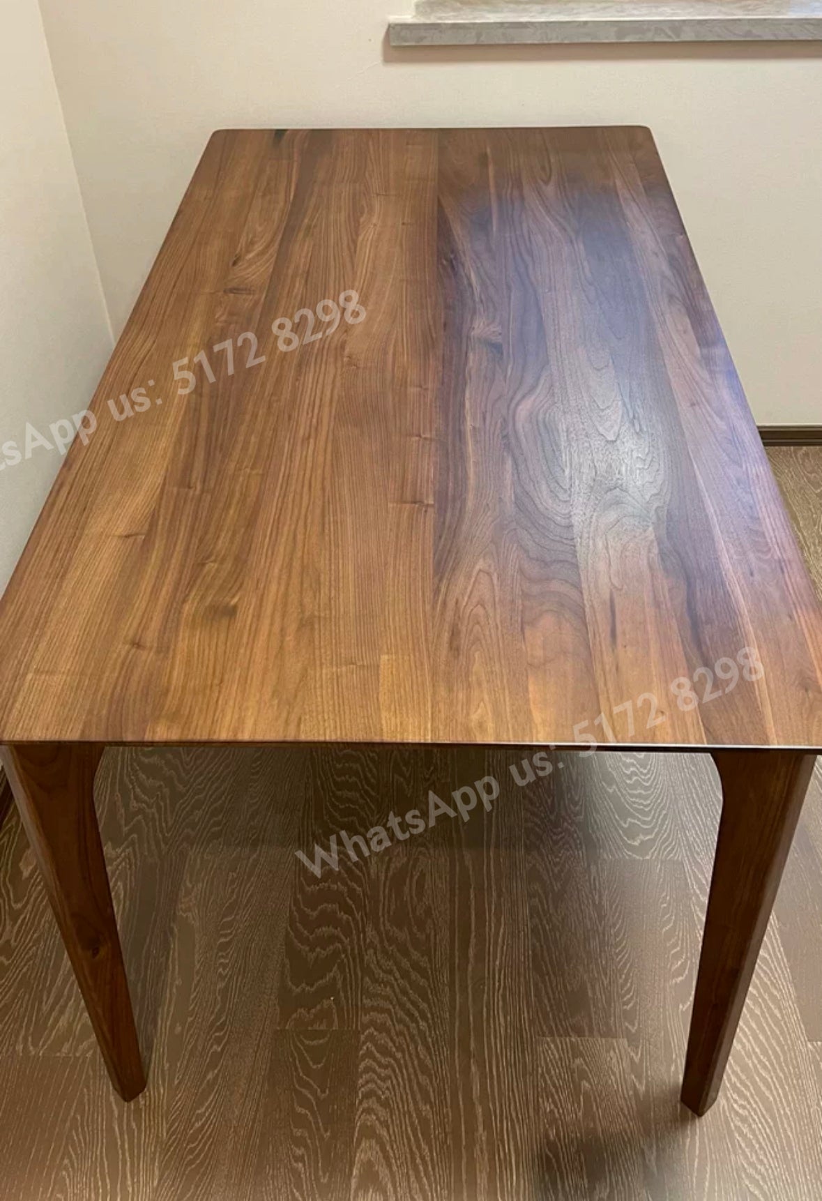 T048 dining table