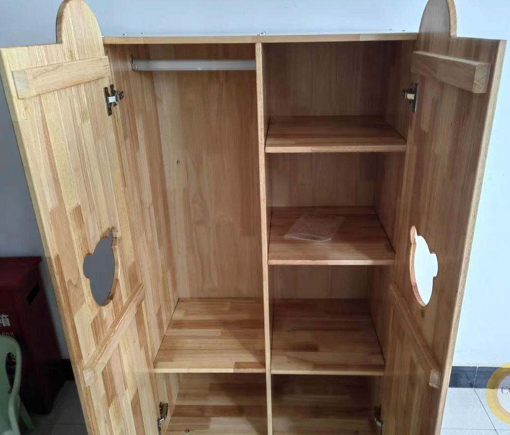 Alfred Bear solid wood wardrobe 